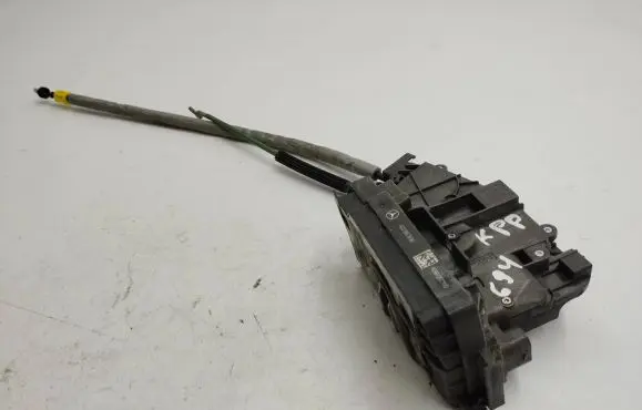 Mercedes-Benz E W213 Front door lock A2220063999