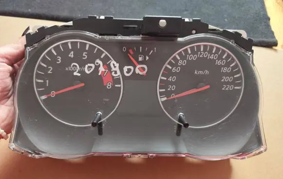 Nissan Note (E11) Speedometer (instrument cluster) 28FE4DY BH10C 207900km