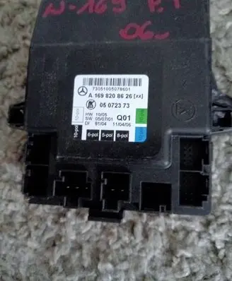 Mercedes-Benz B W245 Door control unit/module a1698208626
