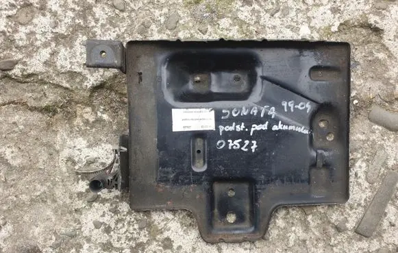 Hyundai Sonata Battery tray 