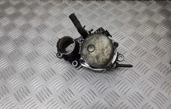 Ford Mondeo Mk III Vacuum pump