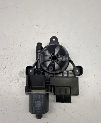 Seat Leon (5F) Rear door window regulator motor 5Q0959811E