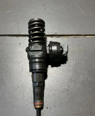Volkswagen Caddy Fuel injector 0986441564