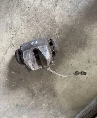 Volvo XC60 Front brake caliper