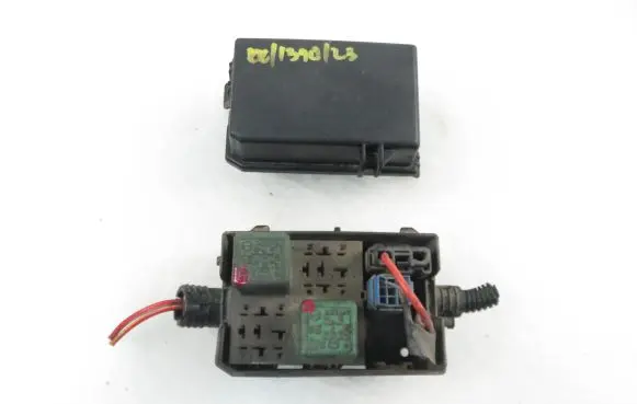 Opel Combo C Fuse box set 13106985
