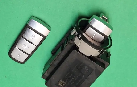 Volkswagen PASSAT B6 Ignition lock 3c0905843