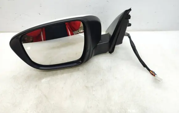 Nissan Qashqai Front door electric wing mirror E11038139