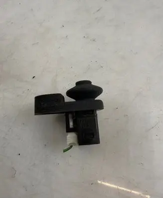 Nissan Qashqai Loading door sensor 