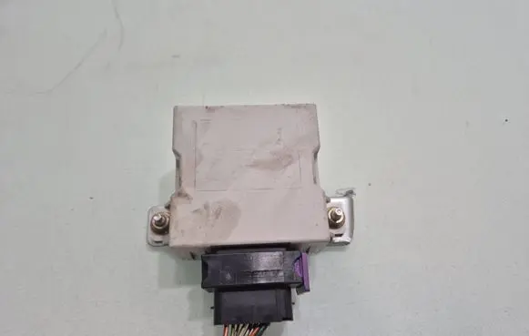 Toyota Avensis T250 Window control relay 