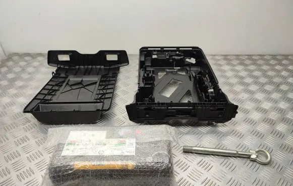 Opel Vivaro Tool set 9811866680
