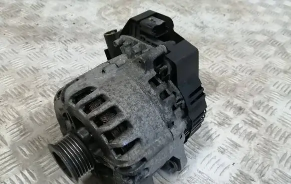 Peugeot 508 Generator/alternator 9807995580 8001474 2710953A