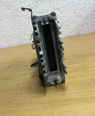 Volkswagen Golf III Other devices 89028906021 0281001308