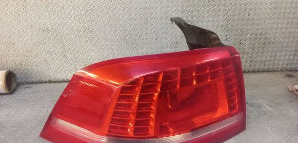 Volkswagen PASSAT B7 Rear/tail lights 3AE945207B