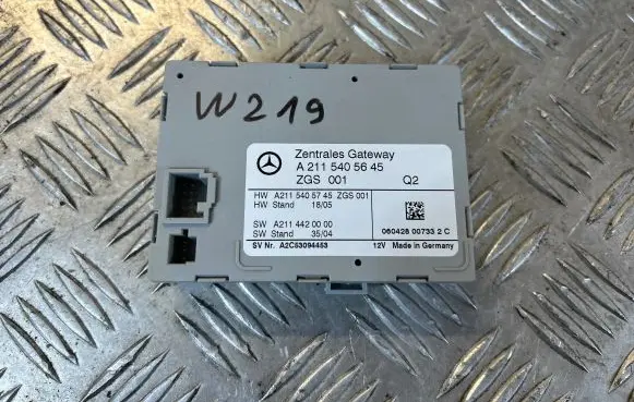Mercedes-Benz CLS C219 Gateway control module A2115405745 A2114420000 A2115405645