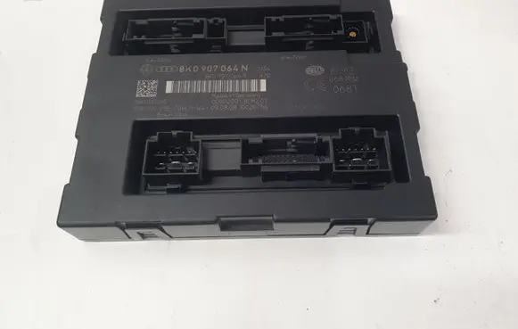 Audi A4 S4 B8 8K Comfort/convenience module 8K0907064N