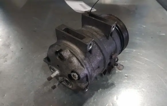 Volvo S40, V40 Air conditioning (A/C) compressor (pump) 8708581