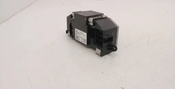 Volkswagen PASSAT B6 Heater blower motor/fan resistor 3C0907521 987651G 2468105381