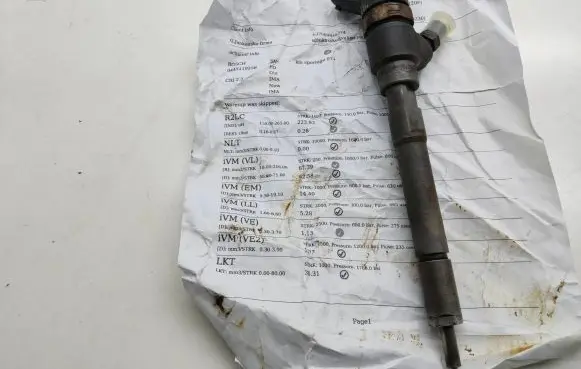 KIA Sportage Fuel injector 0445110258