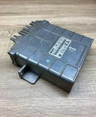 Opel Vectra B Engine control unit/module ECU 90464735 0281001335