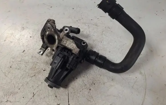 Jaguar XF EGR valve G4D3-9D475-BC