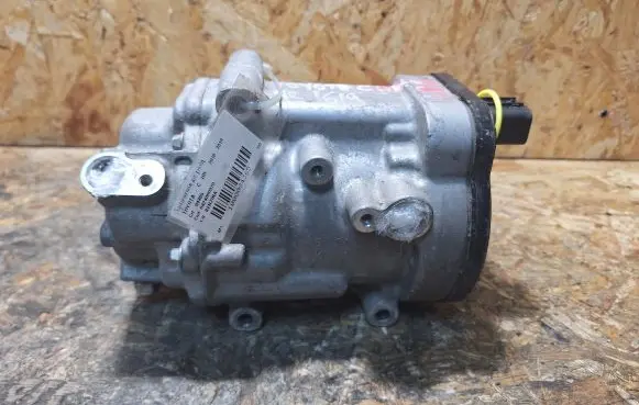 Toyota C-HR I Air conditioning (A/C) compressor (pump) 042400-0370