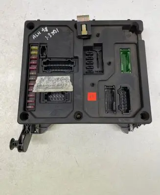 Seat Alhambra (Mk1) Comfort/convenience module S108145200E