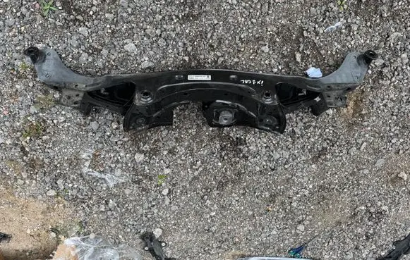 BMW iX1 Rear axle beam 6894199