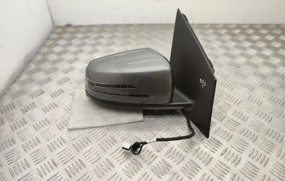 Mercedes-Benz B W246 W242 Front door electric wing mirror A2468101619