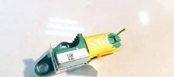 Volkswagen PASSAT B6 Airbag deployment crash/impact sensor 3C0909606