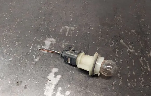 Skoda Octavia Mk1 (1U) Tail light bulb cover holder PY21W