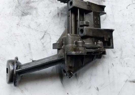 Renault Scenic I Oil pump OILPUMP 7700600532