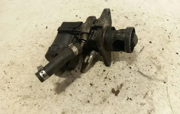 BMW 5 F10 F11 EGR valve 781087102
