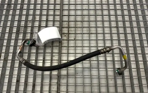Air conditioning (A/C) pipe/hose