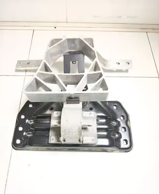 Mercedes-Benz EQC Engine mounting bracket A2932420000 Z03Q013921
