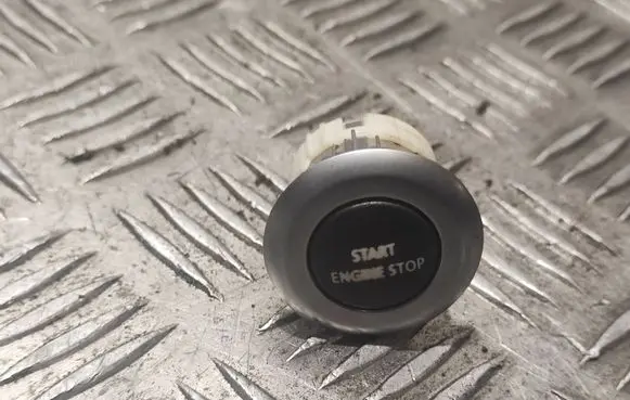 Land Rover Discovery 4 - LR4 Engine start stop button switch