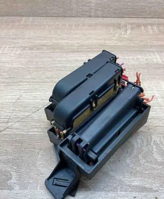 Audi A4 S4 B8 8K Fuse module 8K2971845B