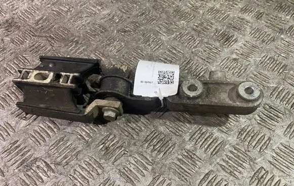 Volvo XC90 Engine mount bracket 31330594