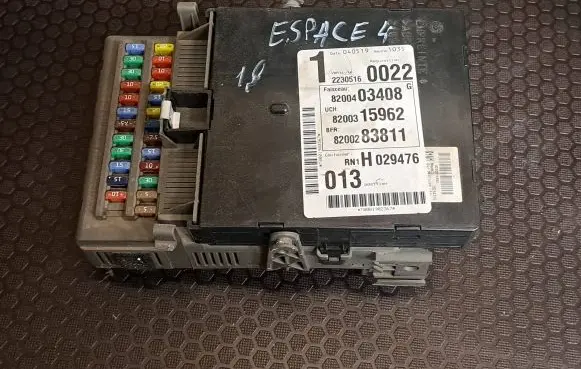 Renault Espace - Grand espace IV Fuse module 8200315962 8200403408 8200283811