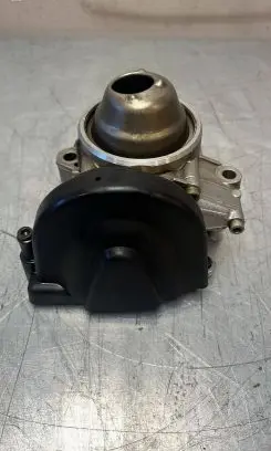 Volkswagen Polo V 6R Oil pump 03d103669b