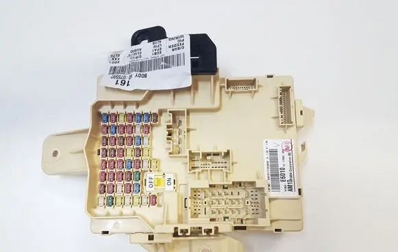 Hyundai Sonata Fuse module 91950E6010