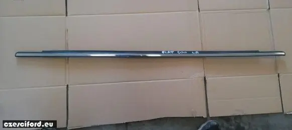Fiat 500 Front door windshield rail 
