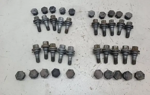 Peugeot 308 Nuts/bolts 