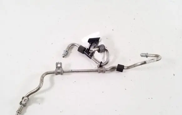 Mercedes-Benz A W177 Fuel injector supply line/pipe