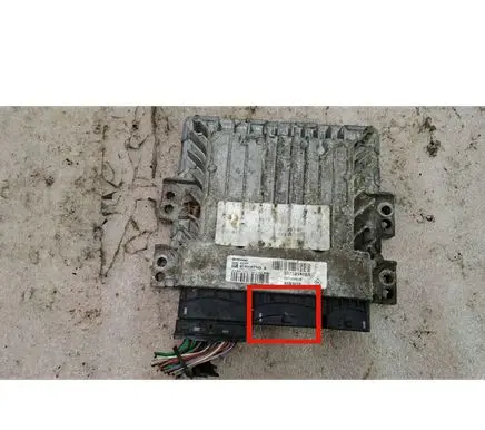 Renault Megane III Engine control unit/module 237101478R S180067143A 237100037R