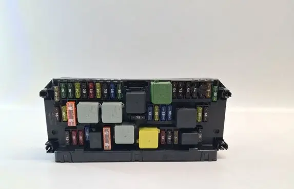 Mercedes-Benz E C207 W207 Fuse box set A2129004911