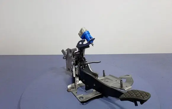 Ford Puma Accelerator throttle pedal 
