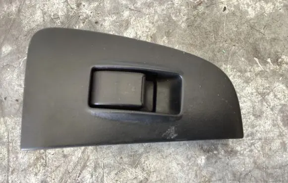 Toyota Avensis T250 Electric window control switch 7423105140