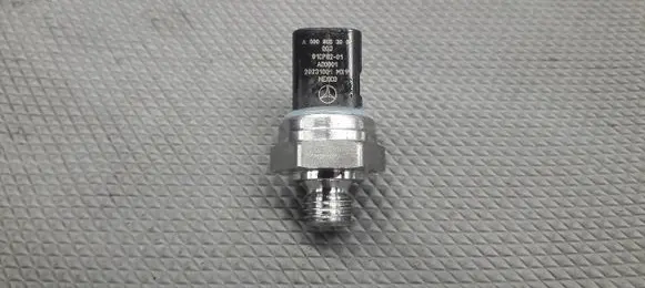 Mercedes-Benz GLC C254 Fuel pressure sensor a0009053007