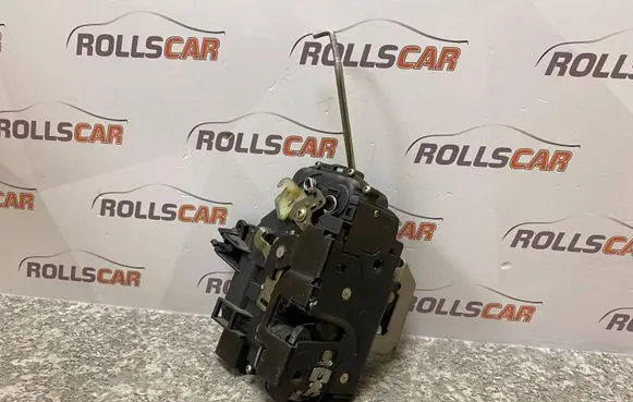 Audi A4 S4 B6 8E 8H Front door lock 4B2837016