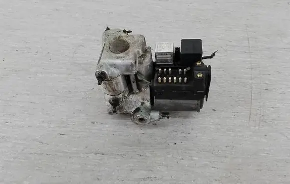 Mercedes-Benz E W124 ABS Pump 0265200043